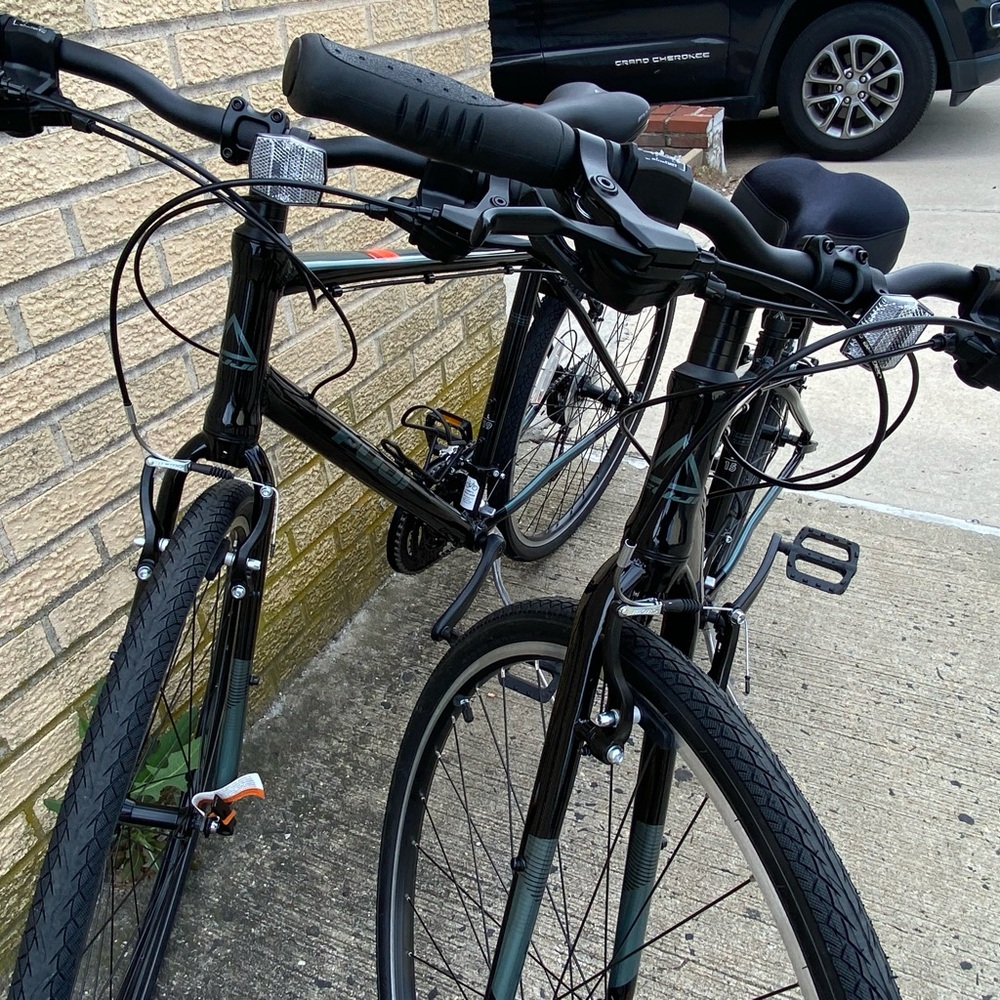 2 brand new Fuji 19 inch and 17 inch bikes